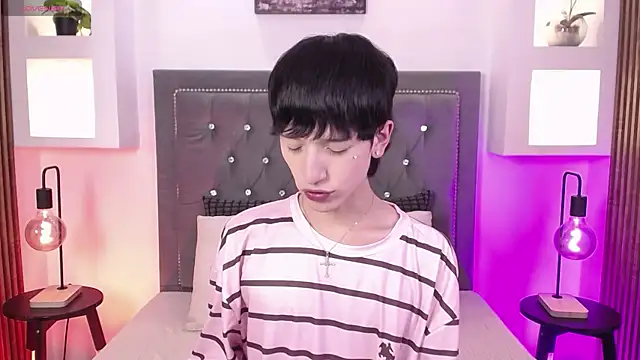 Emo Boy  online show from 06/14/26, 08:22