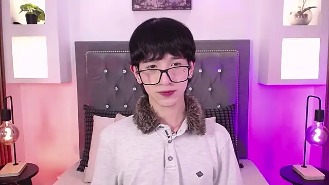 Emo Boy  online show from 06/21/26, 04:09