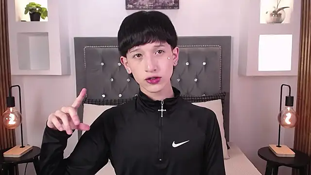 Emo Boy  online show from 06/28/26, 08:48