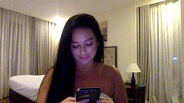 Snapshot of Fayronna chatting on 02/06/26, 02:53 Fayronna online show from 02/06/26, 02:53