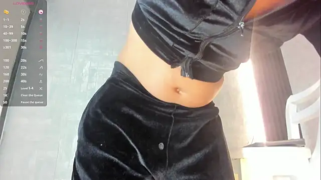 Alisson Steelersexy online show from 06/21/26, 08:33
