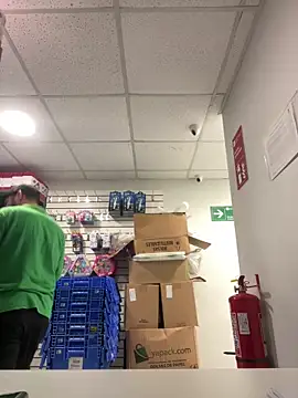 Snapshot of Nasho172737 chatting on 11/24/25, 05:12 Nasho172737 online show from 11/24/25, 05:12