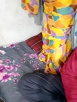 Sexy Riya Bhabhi online show from 11/26/25, 06:20