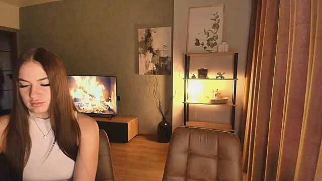 MayaGlow online show from 12/05/25, 05:27