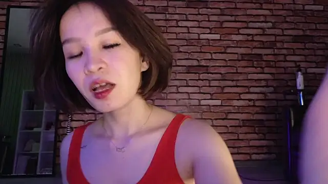 saya li1 online show from 11/03/25, 09:38