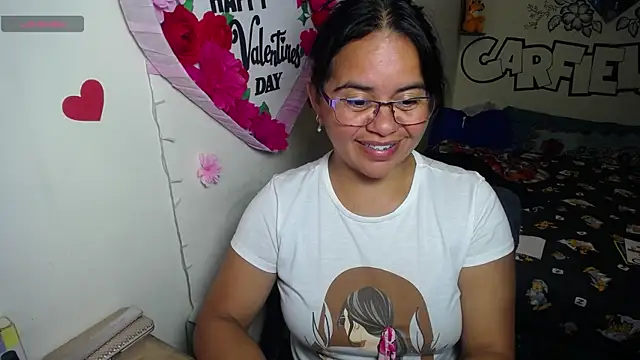 Miss  kendra  online show from 06/17/26, 01:30