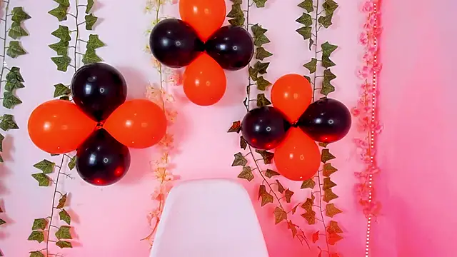 Snapshot of LucieAngels chatting on 10/31/25, 02:29 LucieAngels online show from 10/31/25, 02:29