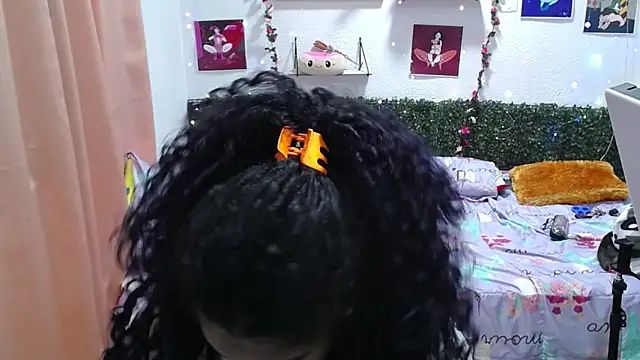 Snapshot of thianahorny chatting on 05/08/26, 01:05 thianahorny online show from 05/08/26, 01:05