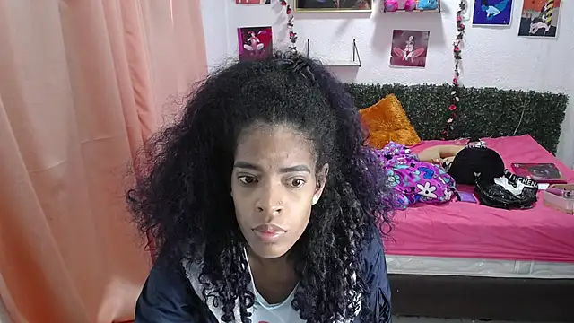 Snapshot of thianahorny chatting on 05/29/26, 01:31 thianahorny online show from 05/29/26, 01:31