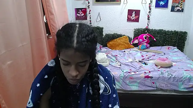 Snapshot of thianahorny chatting on 06/08/26, 12:49 thianahorny online show from 06/08/26, 12:49