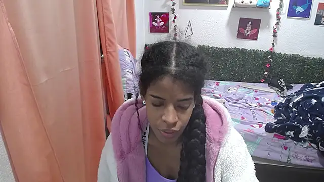 Snapshot of thianahorny chatting on 06/09/26, 01:01 thianahorny online show from 06/09/26, 01:01