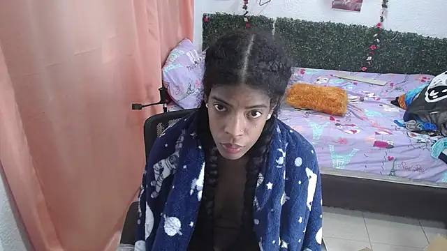 Snapshot of thianahorny chatting on 06/10/26, 03:22 thianahorny online show from 06/10/26, 03:22