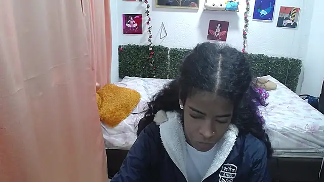 thianahorny online show from 06/19/26, 03:38