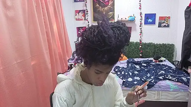 thianahorny online show from 07/11/26, 01:58