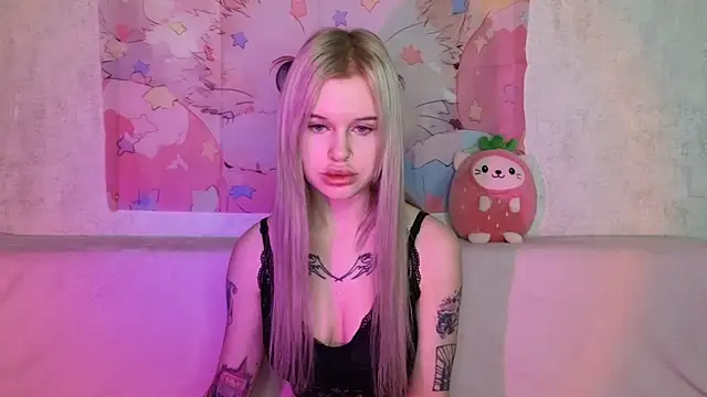 Snapshot of HoneyGold_ chatting on 12/03/25, 04:53 HoneyGold online show from 12/03/25, 04:53