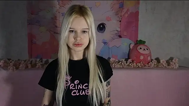 Snapshot of HoneyGold_ chatting on 02/17/26, 04:20 HoneyGold online show from 02/17/26, 04:20