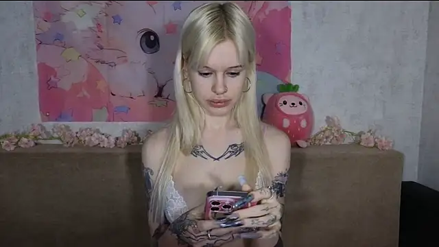 Snapshot of HoneyGold_ chatting on 04/01/26, 03:51 HoneyGold online show from 04/01/26, 03:51