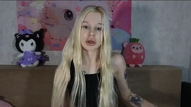 Snapshot of HoneyGold_ chatting on 04/22/26, 03:42 HoneyGold online show from 04/22/26, 03:42