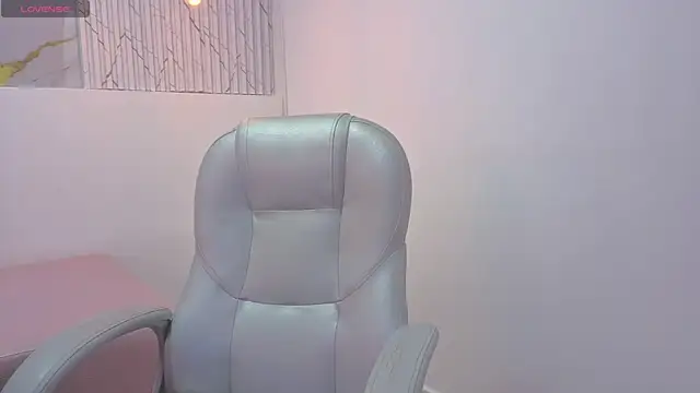 Snapshot of onlymen2025 chatting on 11/22/25, 08:41 onlymen2025 online show from 11/22/25, 08:41