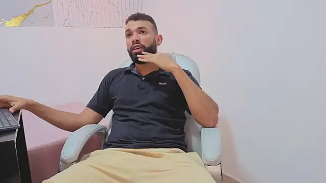 Snapshot of onlymen2025 chatting on 12/04/25, 07:33 onlymen2025 online show from 12/04/25, 07:33