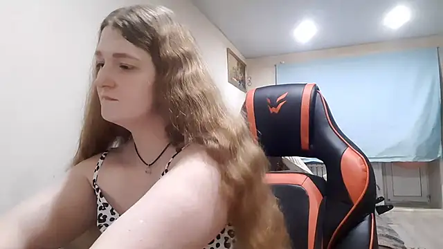 Snapshot of KissFlamee chatting on 11/03/25, 03:35 KissFlamee online show from 11/03/25, 03:35