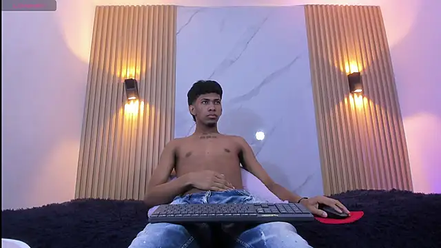 Ethan thouse online show from 10/11/25, 03:17