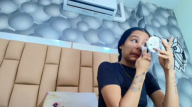 hannah teehn online show from 12/16/25, 07:08