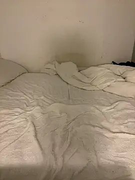 Maryanit online show from 11/16/25, 01:11