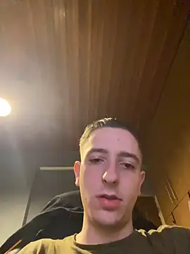 Snapshot of Asimako chatting on 10/11/25, 05:39 Asimako online show from 10/11/25, 05:39