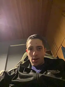 Snapshot of Asimako chatting on 12/22/25, 07:55 Asimako online show from 12/22/25, 07:55