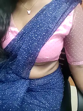 Snapshot of Tamilmallu-duskygirl03 chatting on 03/23/26, 07:23 Tamilmallu-duskygirl03 online show from 03/23/26, 07:23