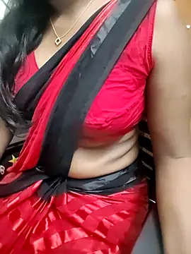 Snapshot of Tamilmallu-duskygirl03 chatting on 04/06/26, 06:03 Tamilmallu-duskygirl03 online show from 04/06/26, 06:03