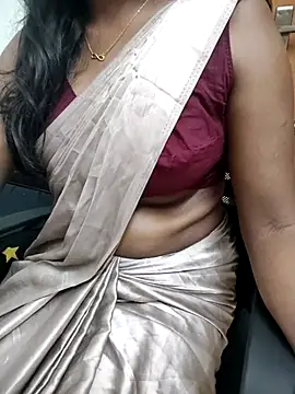 Snapshot of Tamilmallu-duskygirl03 chatting on 04/07/26, 06:58 Tamilmallu-duskygirl03 online show from 04/07/26, 06:58