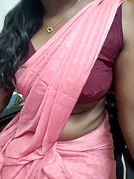 Snapshot of Tamilmallu-duskygirl03 chatting on 04/26/26, 01:20 Tamilmallu-duskygirl03 online show from 04/26/26, 01:20