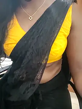 Snapshot of Tamilmallu-duskygirl03 chatting on 04/28/26, 05:01 Tamilmallu-duskygirl03 online show from 04/28/26, 05:01