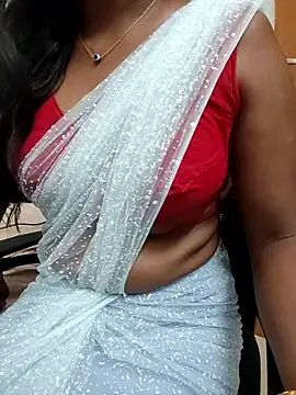Snapshot of Tamilmallu-duskygirl03 chatting on 05/04/26, 05:25 Tamilmallu-duskygirl03 online show from 05/04/26, 05:25