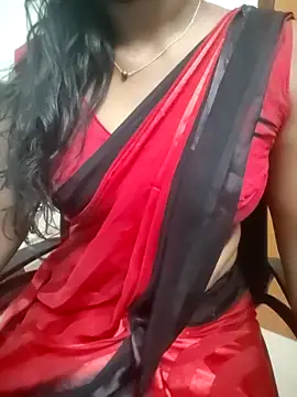 Snapshot of Tamilmallu-duskygirl03 chatting on 05/09/26, 05:01 Tamilmallu-duskygirl03 online show from 05/09/26, 05:01