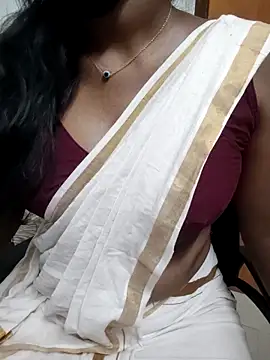 Tamilmallu-duskygirl03 online show from 06/15/26, 11:56