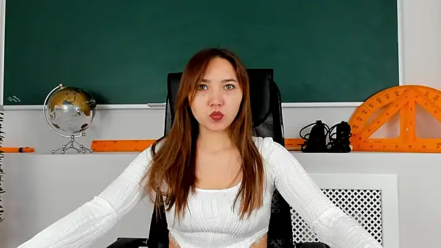 AnnaJonson online show from 11/12/25, 03:07