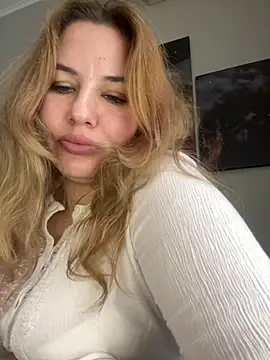 Passion-Blondy online show from 06/24/26, 09:52