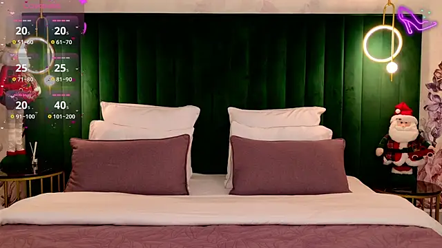 Snapshot of ClaireMathis chatting on 12/19/25, 02:57 ClaireMathis online show from 12/19/25, 02:57