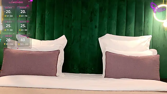 Snapshot of ClaireMathis chatting on 02/20/26, 02:50 ClaireMathis online show from 02/20/26, 02:50