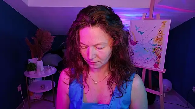 AuroraBorealis   online show from 11/04/25, 06:34