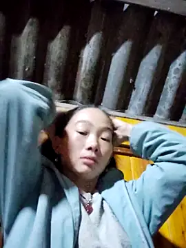 gio-thu online show from 11/17/25, 12:55