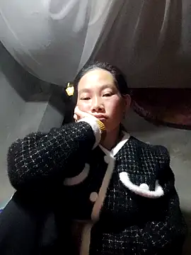 Snapshot of gio-thu chatting on 01/10/26, 04:14 gio-thu online show from 01/10/26, 04:14