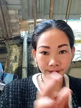 Snapshot of gio-thu chatting on 01/13/26, 06:40 gio-thu online show from 01/13/26, 06:40