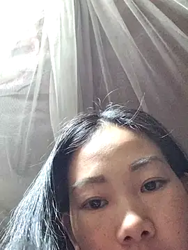 Snapshot of gio-thu chatting on 02/02/26, 11:20 gio-thu online show from 02/02/26, 11:20