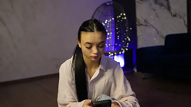 Snapshot of RachelRavee chatting on 01/15/26, 05:23 RachelRavee online show from 01/15/26, 05:23