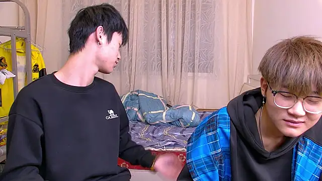 Snapshot of KK-cuteboy chatting on 01/13/26, 10:42 KK-cuteboy online show from 01/13/26, 10:42