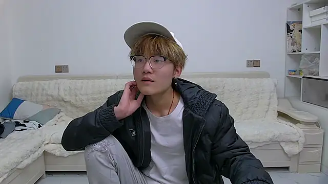 Snapshot of KK-cuteboy chatting on 02/24/26, 10:46 KK-cuteboy online show from 02/24/26, 10:46